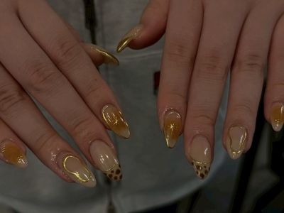 海外ネイル【担当】出井