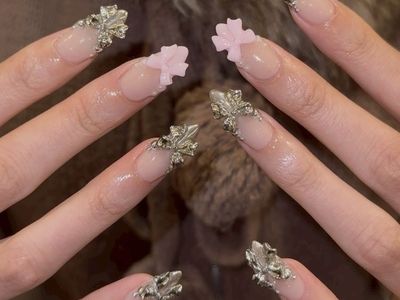 ミラーリボンごてネイル【担当】北