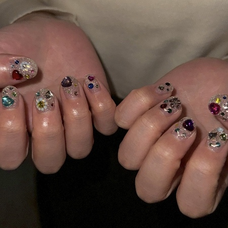 宝石ネイル【担当】出井のサムネイル