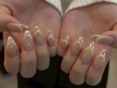 フレンチミラーパールネイル【担当】出井