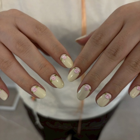 お花ネイル【担当】君村のサムネイル