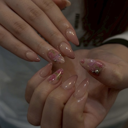 ピンクグラデフラワーネイル【担当】出井のサムネイル