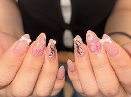 ガーリーローズネイル