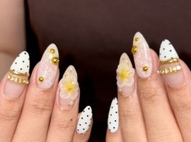 フラワーサマーネイル
