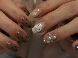 ちぐはぐモノクロネイル ¥6500～