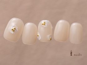 シンプルスタッズネイル【担当】酒主