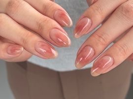 シンプル桃ネイル　￥6500～