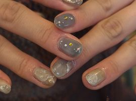 グレー系ニュアンスネイル　￥6500～