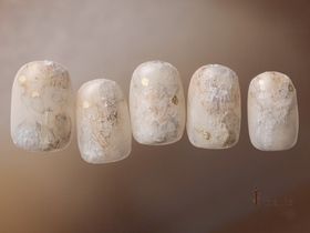 ホワイトニュアンス【担当】根本