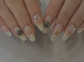 【shizuka】cheek ネイル