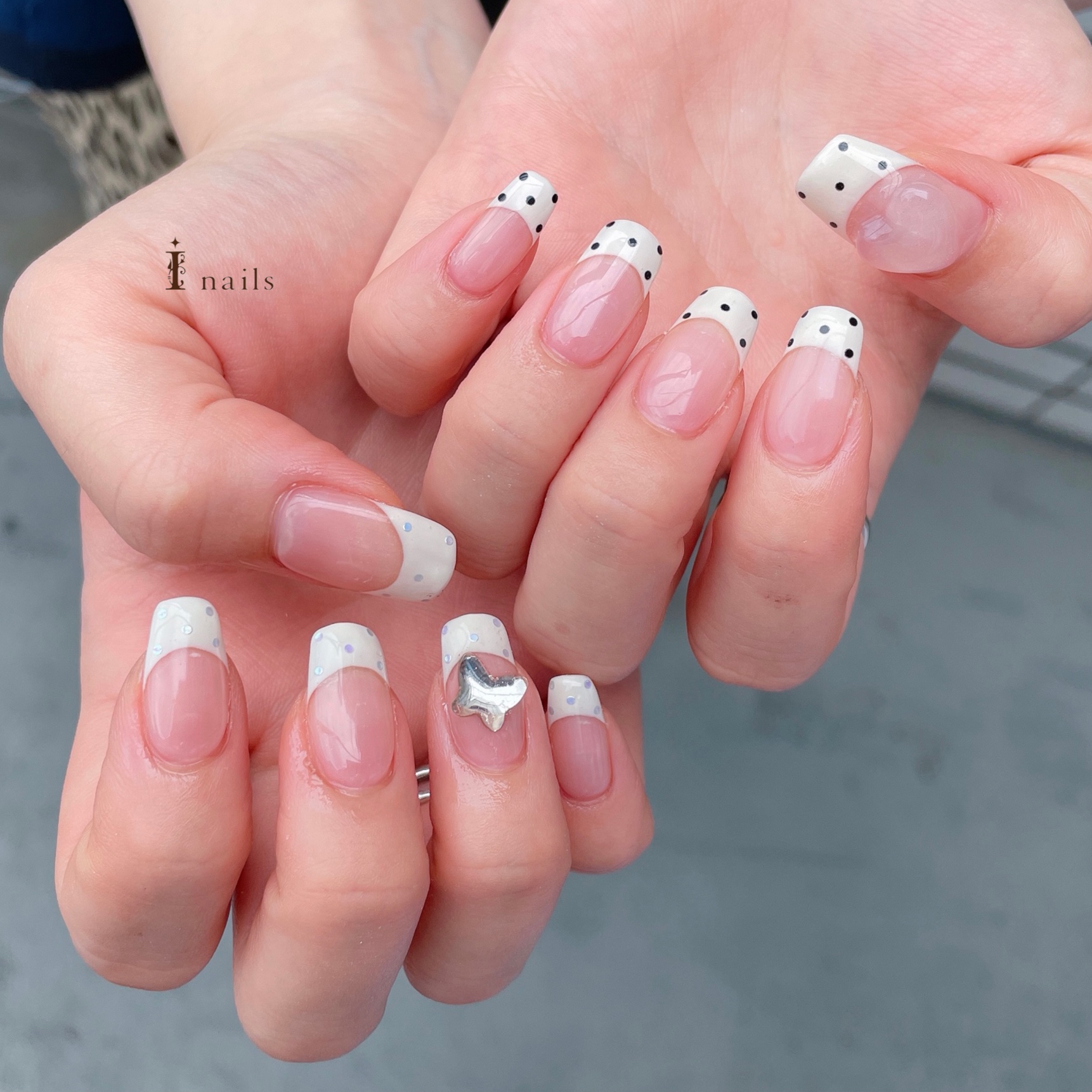 ドットフレンチ 5725 吉祥寺のネイルサロン アイネイルズ吉祥寺店 ドットフレンチ 5725 吉祥寺のネイルサロン アイネイルズ吉祥寺店