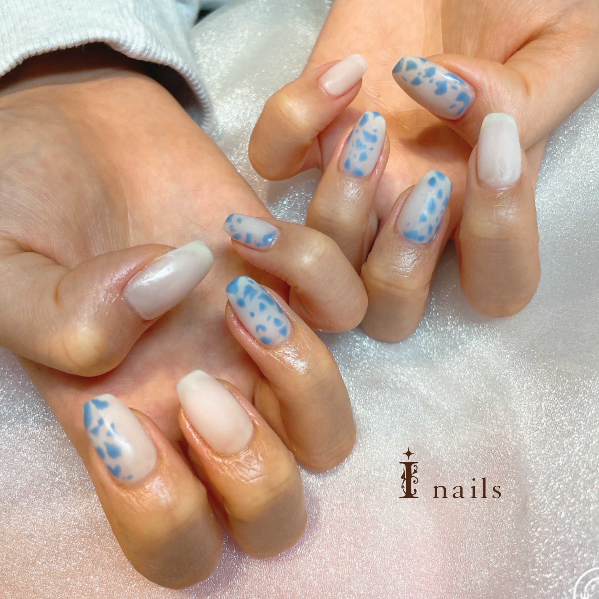 すりガラス感ネイル 四条河原町のネイルサロン アイネイルズ四条河原町店