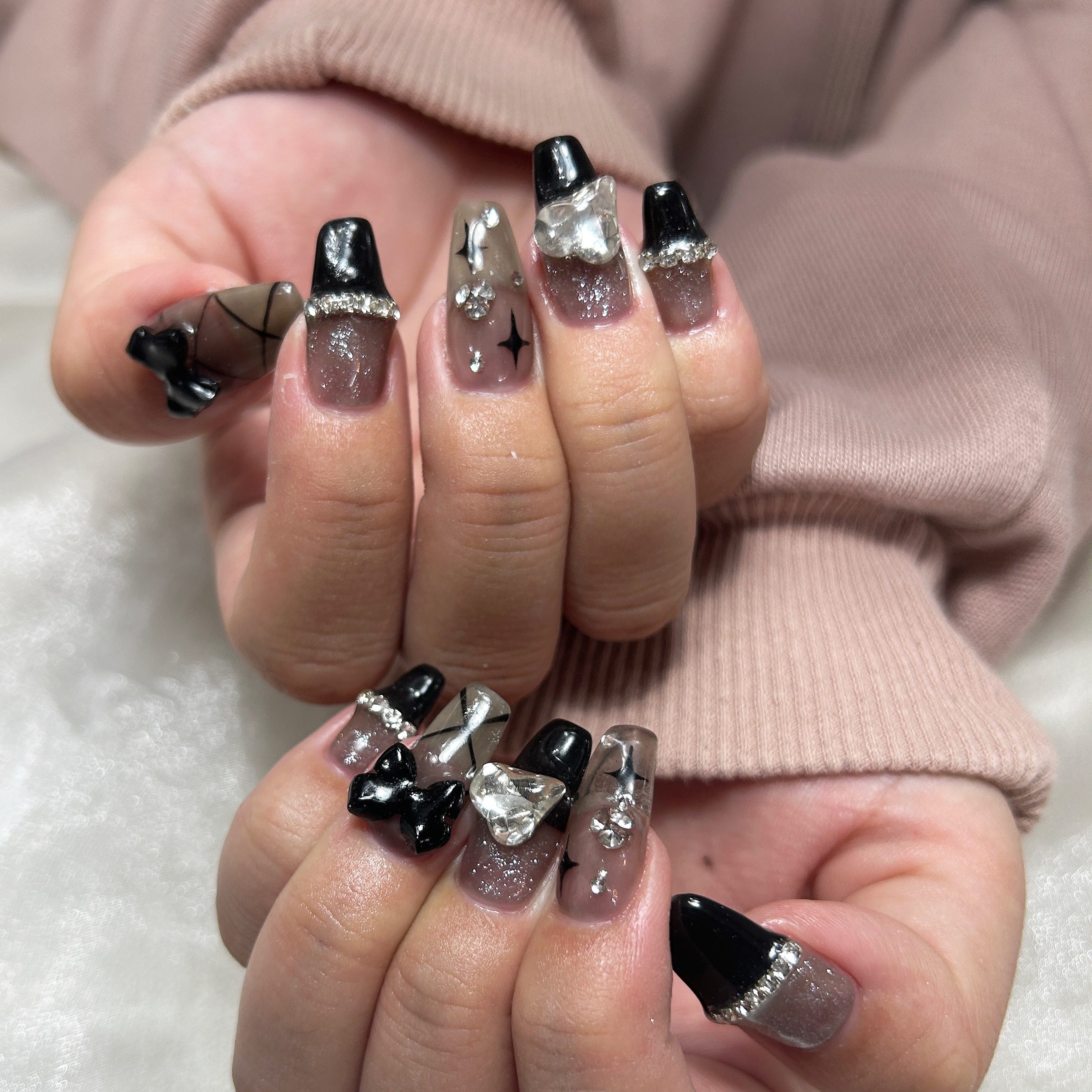 キラキラワンホンネイル | 町田のネイルサロン【アイネイルズ町田店】