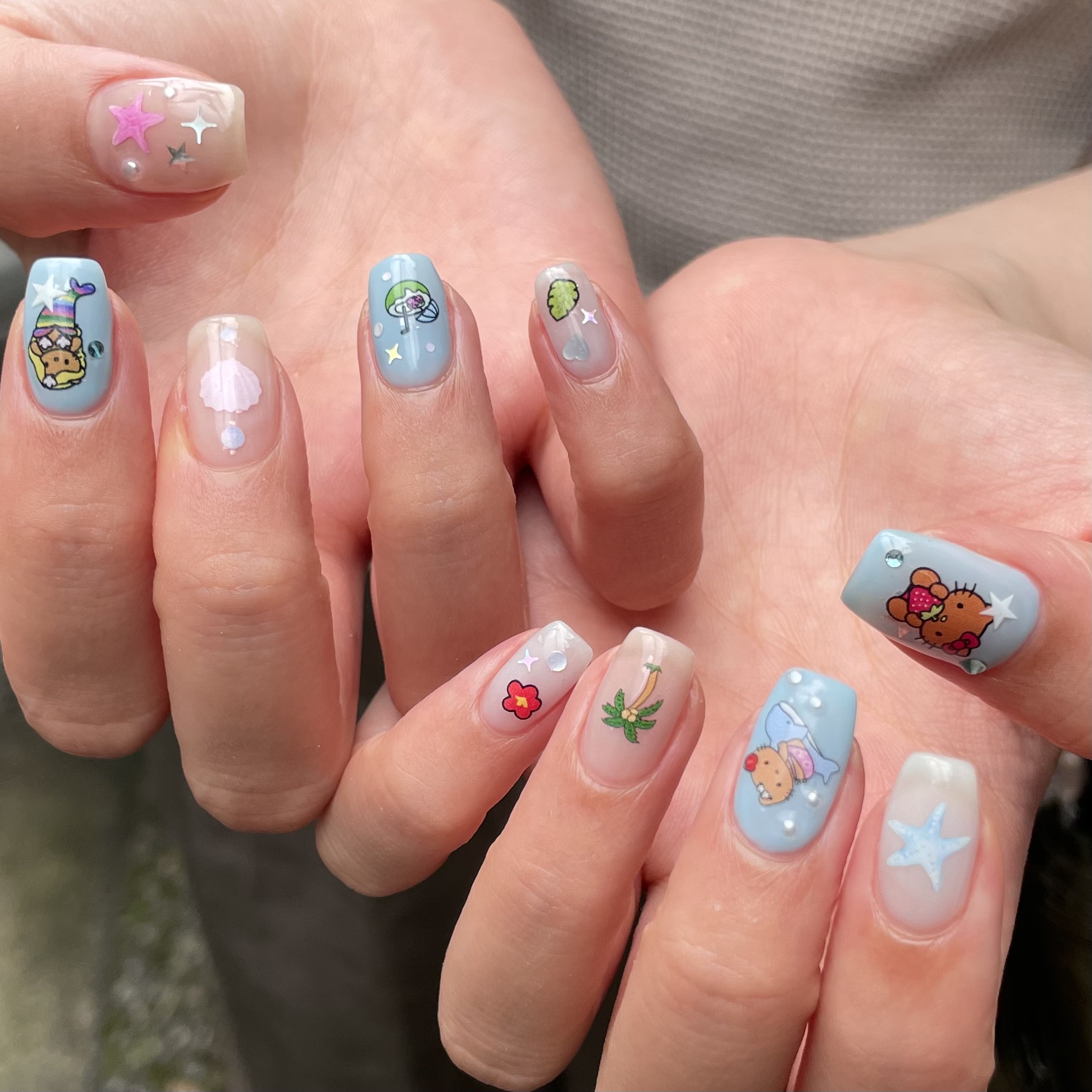 日焼けキティちゃんネイル | 町田のネイルサロン【アイネイルズ町田店】