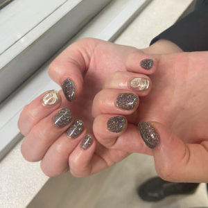 韓国黒ラメミラーネイル Shiho K 梅田のネイルサロン Nail Maison梅田店