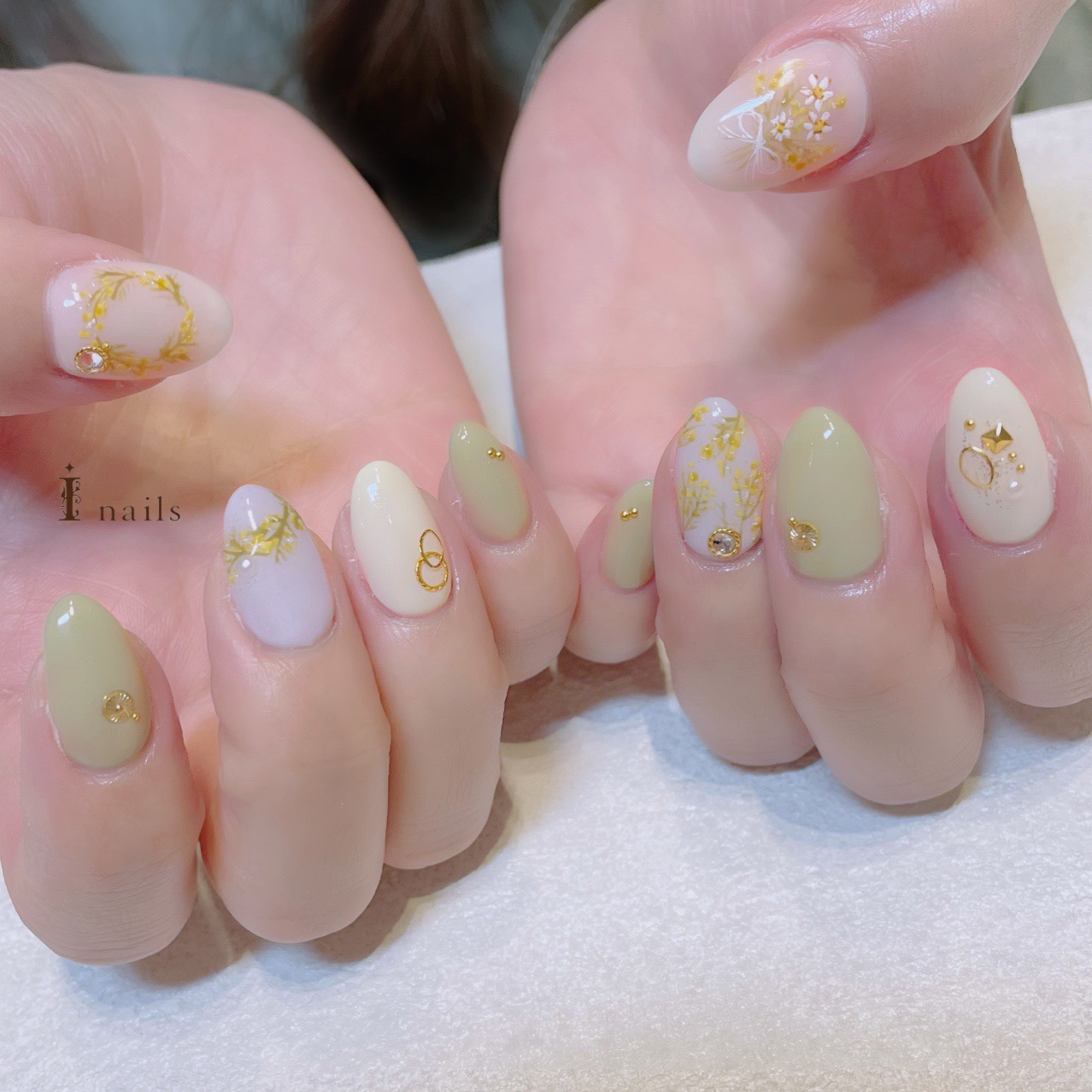 手描きミモザネイル 新宿のネイルサロン アイネイルズ新宿店