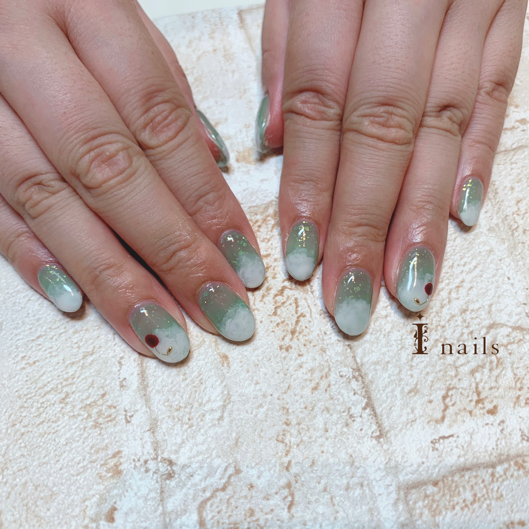 ナチュラルクリームソーダネイル 新宿のネイルサロン アイネイルズ新宿店