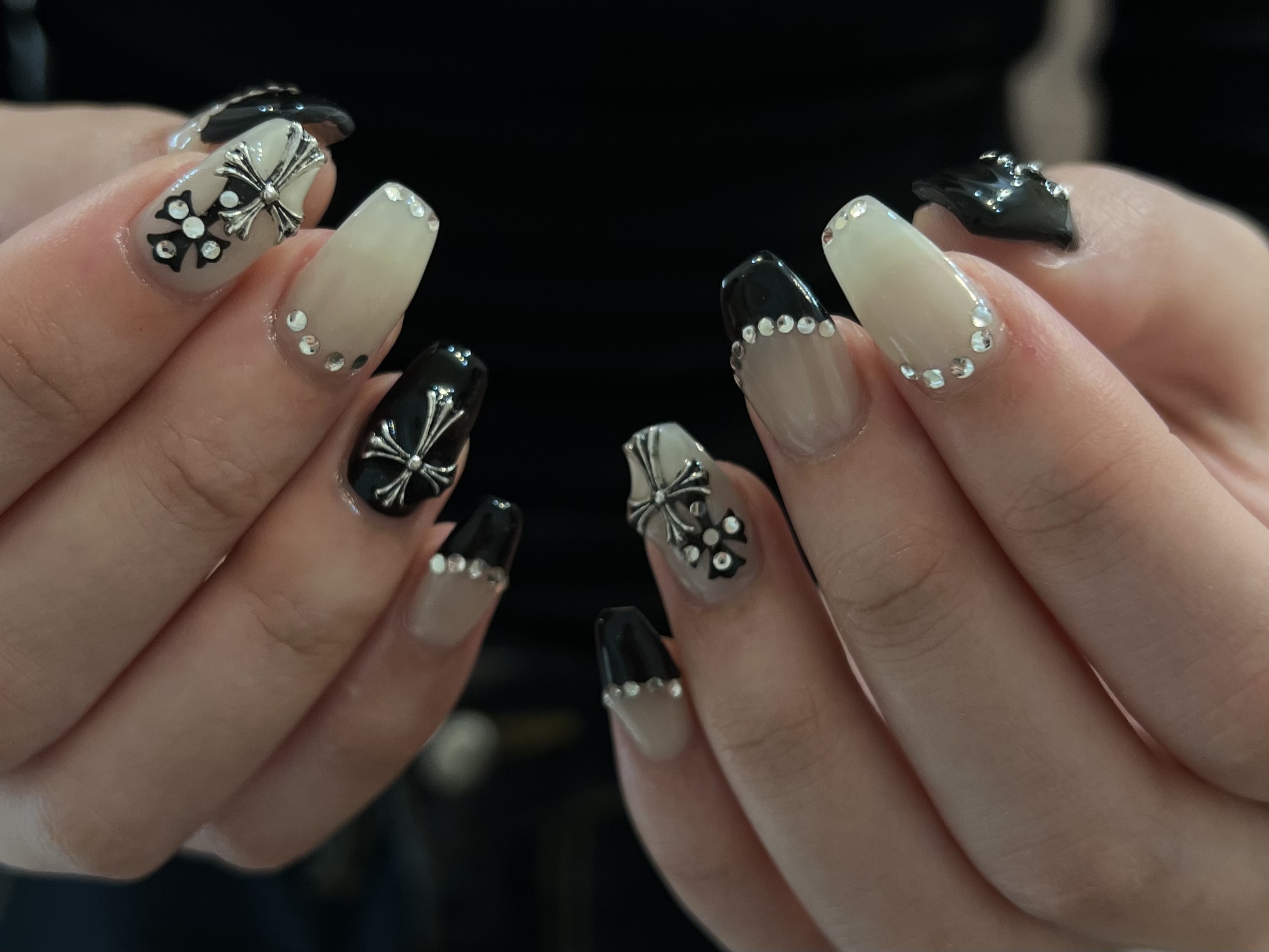 mizuki】cross nail | 天神のネイルサロン【アイネイルズ天神大名店】