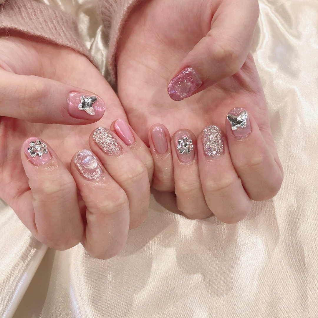 ピンクマグネットネイル Yuri O 梅田のネイルサロン アイネイルズ梅田店